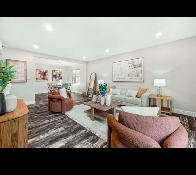 Building Photo - 310 Tradewinds Dr