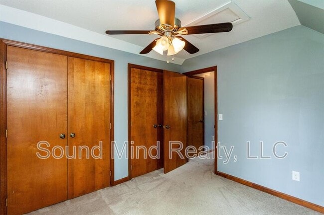 Building Photo - 1012 Windward Psge