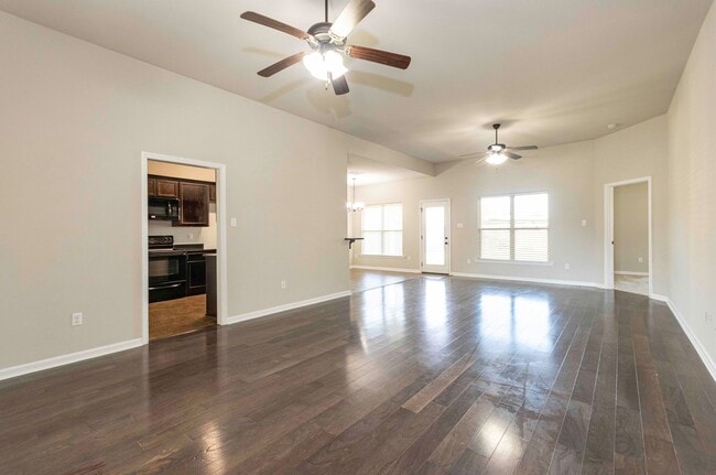 Building Photo - 132 Timber Edge Dr