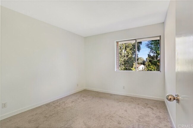 Building Photo - 1 Sandalwood