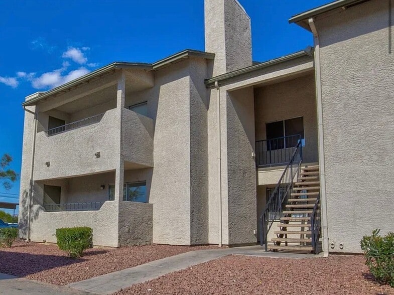 Building Photo - 3769 Carlyle Dr