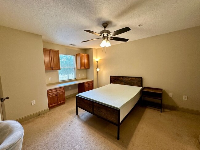 Building Photo - 1624 Muscovy Wy