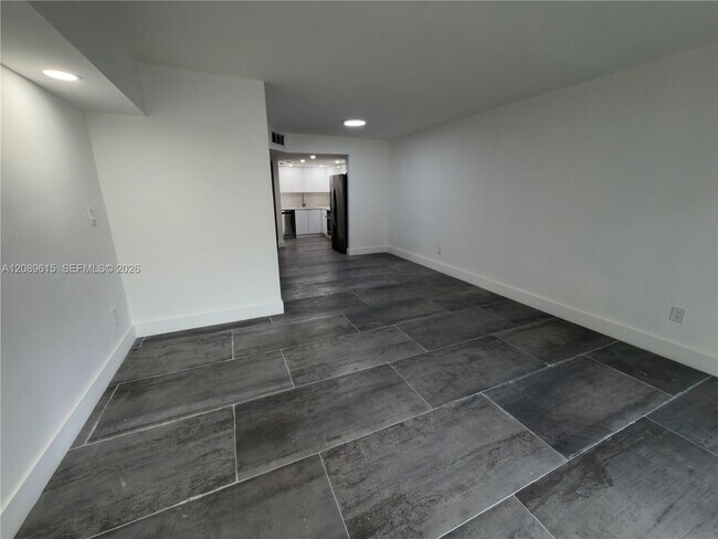 Building Photo - 230 NW 87th Ave