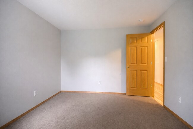 Building Photo - 2917 NW Watkins Ct