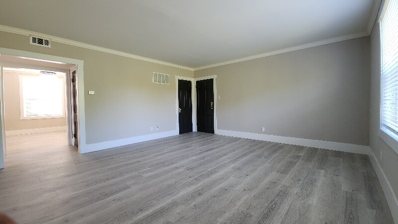 Building Photo - 813 Westwood Dr