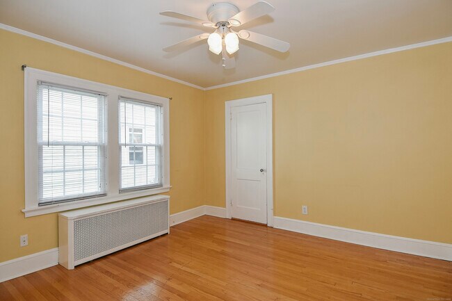 Building Photo - 25 Lancaster Rd