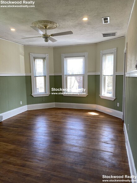 Building Photo - 18 Haverford St