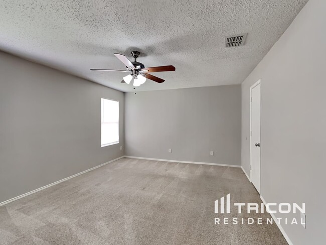 Building Photo - 3032 Cesareo Dr