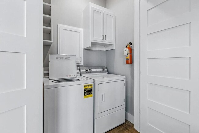 Building Photo - 14324 Front Beach Rd