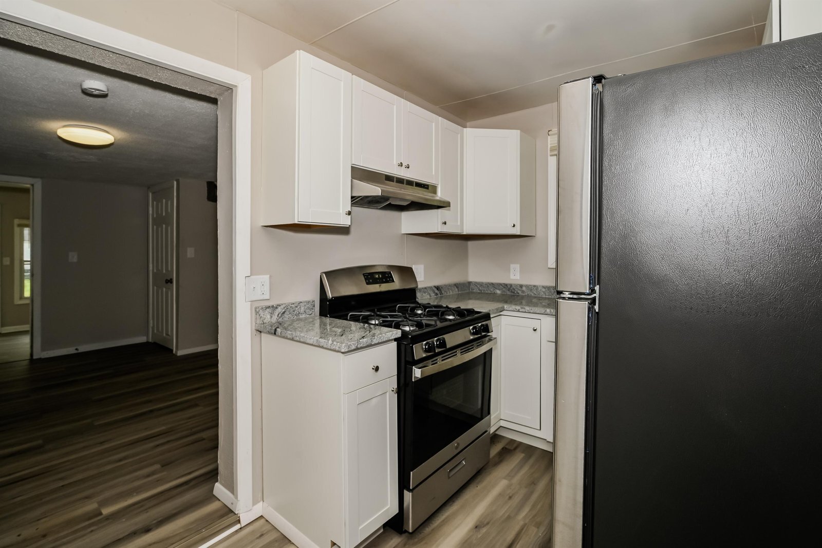 Building Photo - 1506 E Hendryx Ln