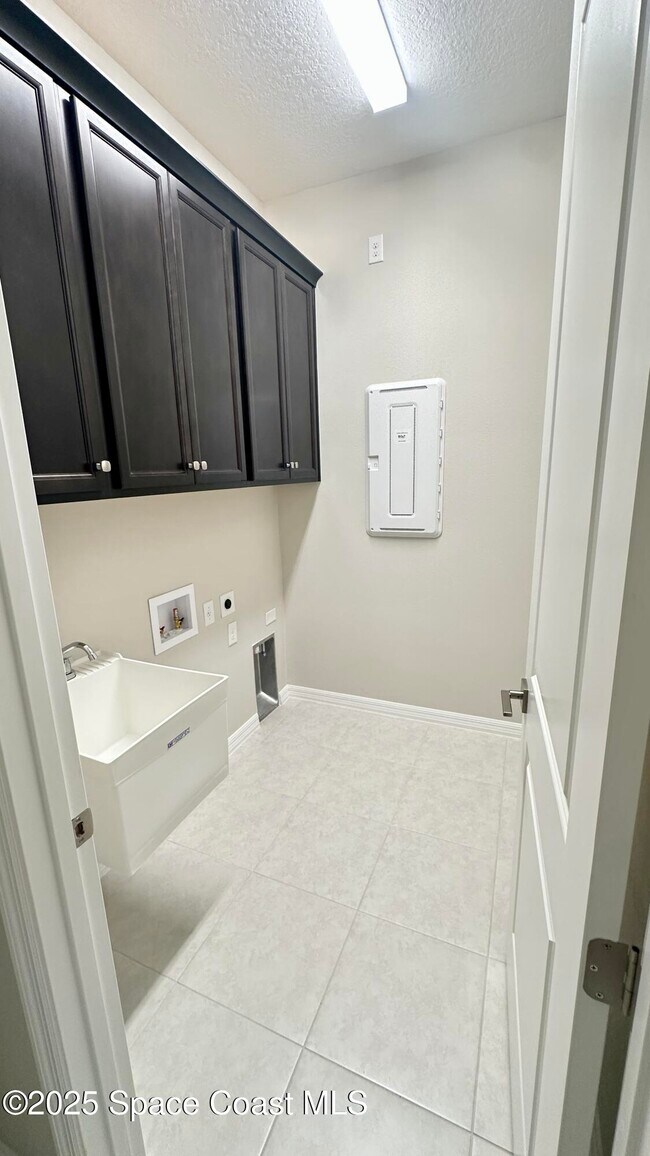 Building Photo - 7820 Cache Creek Ln