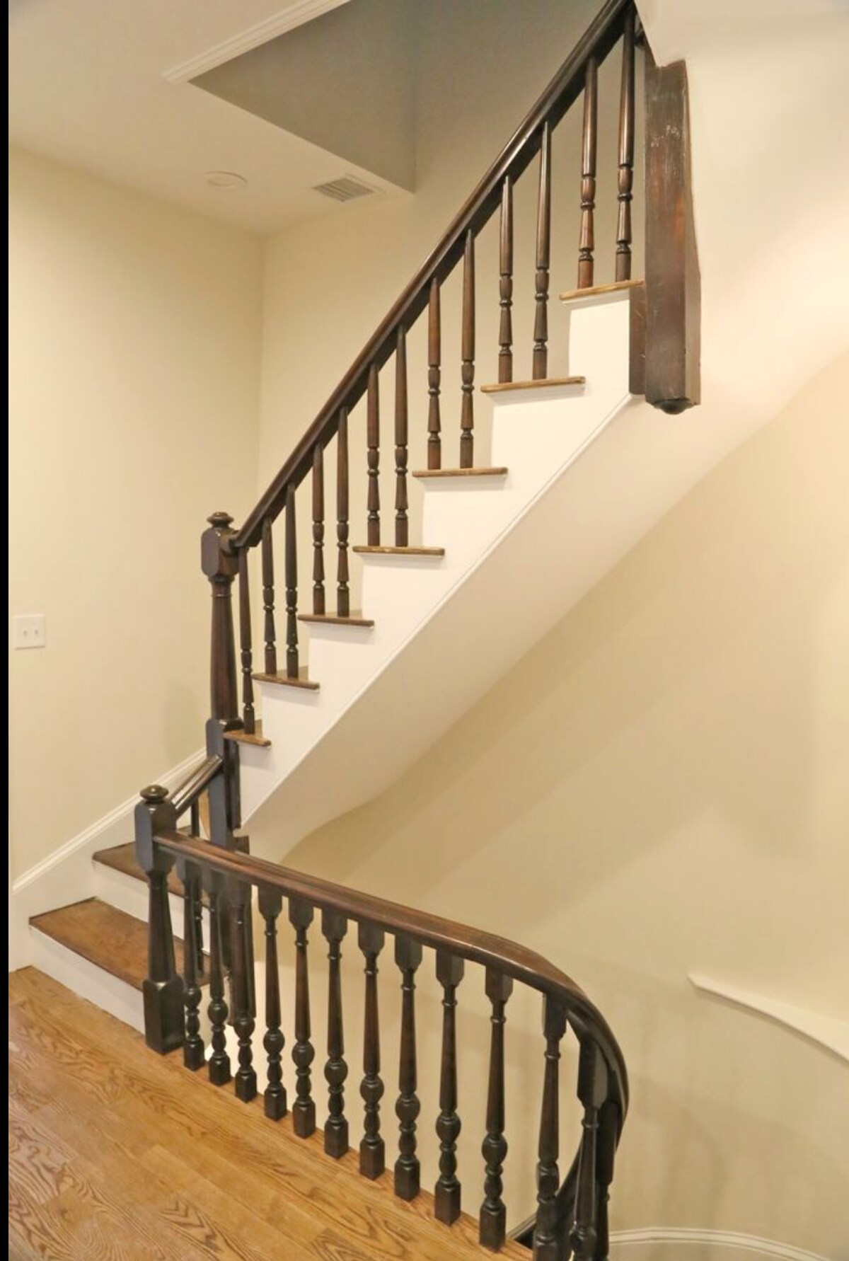 Building Photo - 5 Wigglesworth St