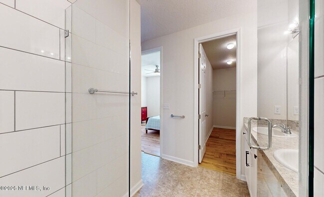 Building Photo - 2077 Amberly Dr