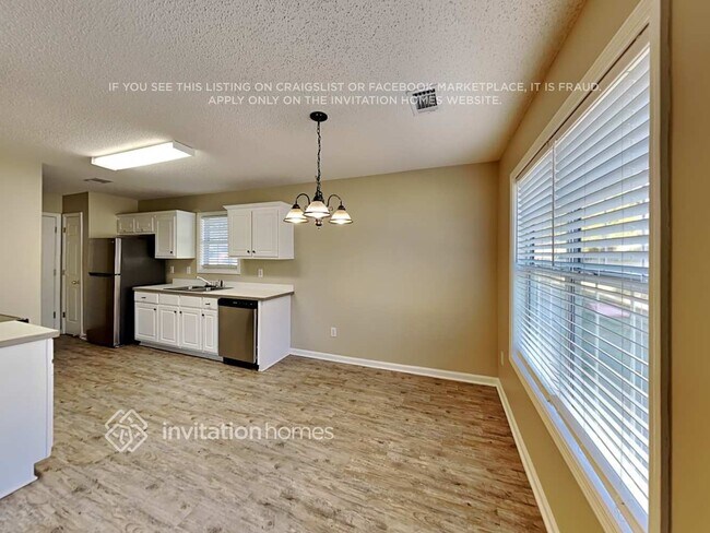 Building Photo - 1606 Madison Dr