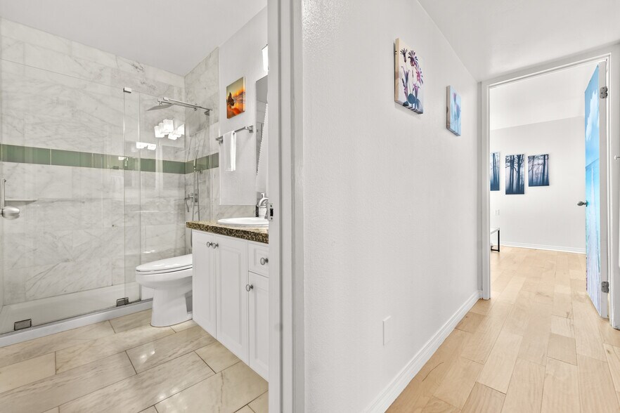 Building Photo - 17141 W Bernardo Dr