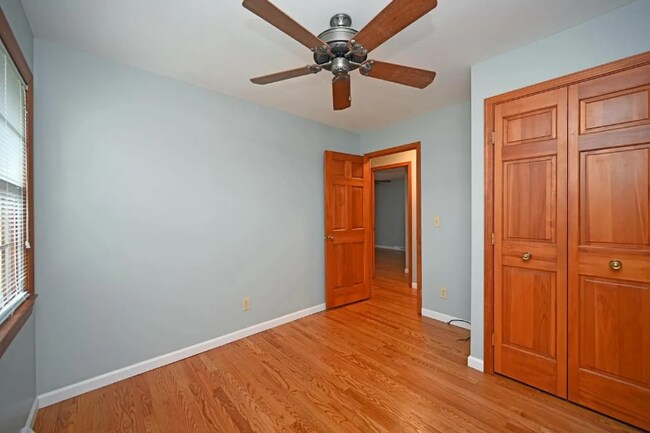 Building Photo - 1209 Oriole Ct