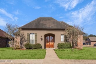 Building Photo - 814 Flambant Dr