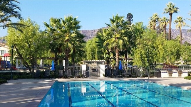 Building Photo - 908 N Acacia Ct