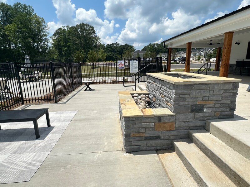Building Photo - 155 Pinkie Ln