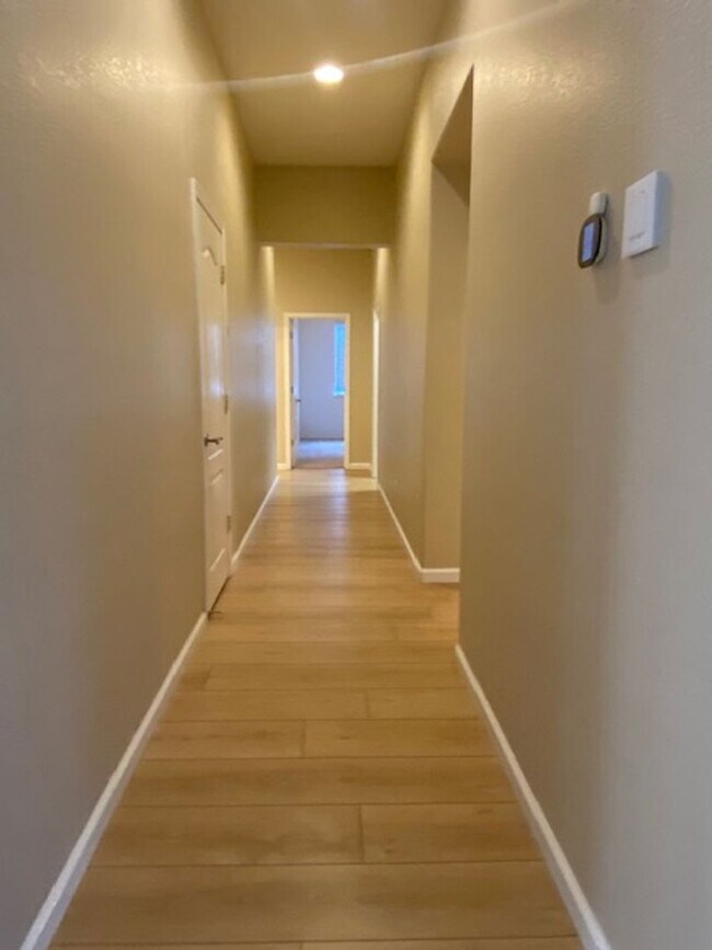 Building Photo - Immaculate home in West Roseville! Please no pets