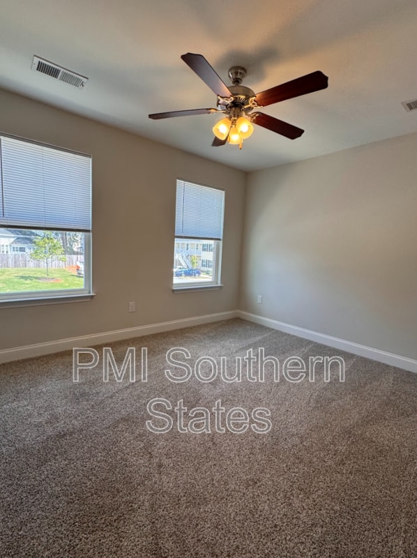 Building Photo - 215 Walnut Hill Dr