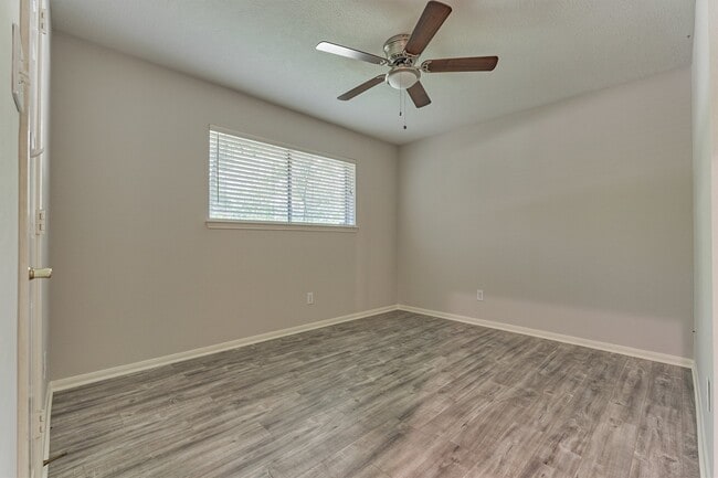 Building Photo - 51 S Crossed Birch Pl