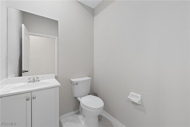 Building Photo - 15560 Laguna Hills Dr