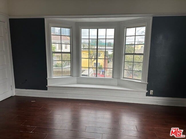 Building Photo - 1347 Valencia St