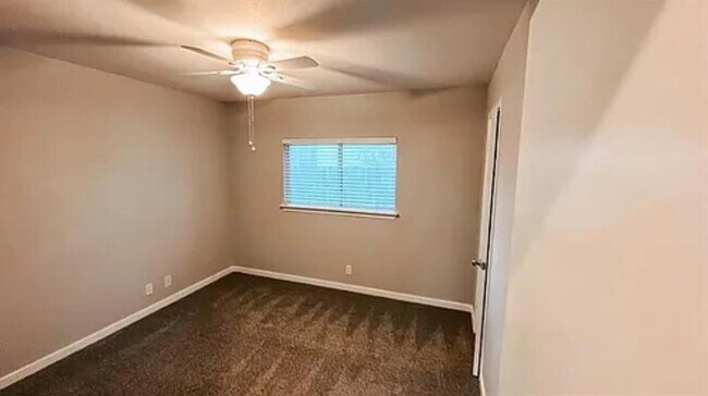 Building Photo - 1109 Dexford Dr