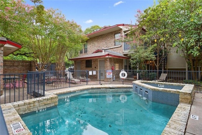 Building Photo - 1404 Norwalk Ln