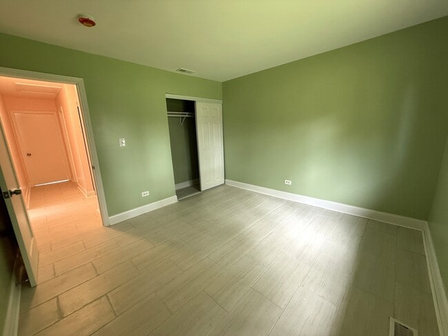 Building Photo - 1191 Hialeah Ln