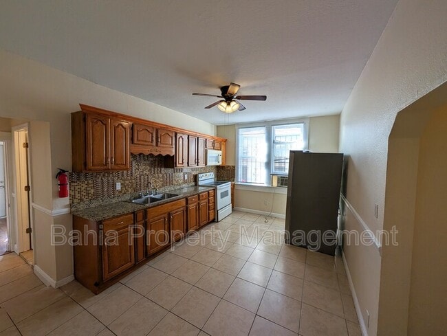 Building Photo - 2904 W Chestnut St