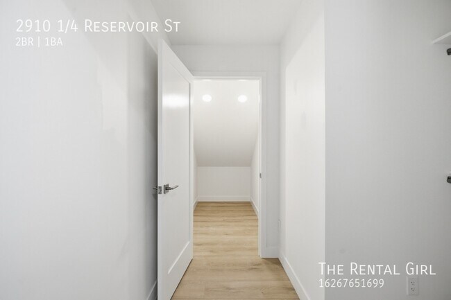 Building Photo - 2910 1/4 Reservoir St-
