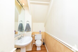 Building Photo - 2 br, 2.5 bath Condo - 1133 W Cornelia Ave...