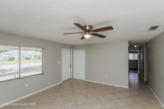 Building Photo - 1051 Marlin Dr