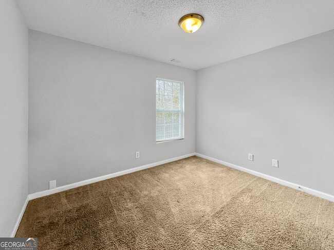 Building Photo - 10 Fieldview Ln