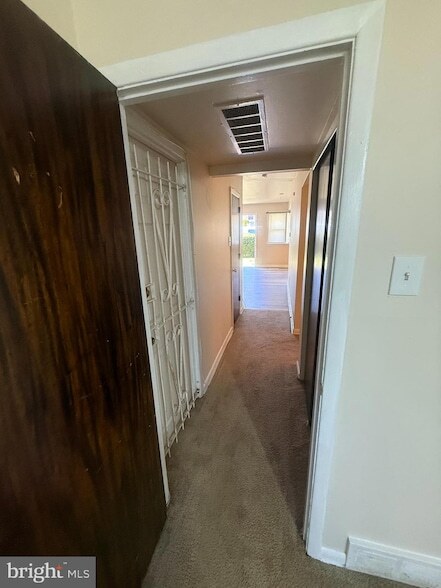 Building Photo - 1334 E Upsal St