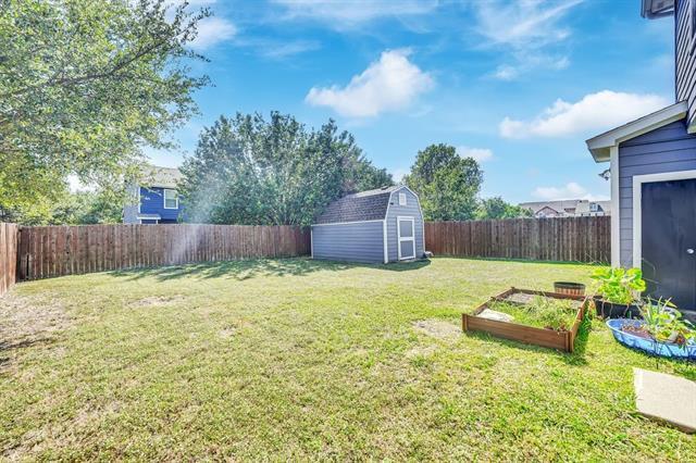 Building Photo - 909 Carlton Rd