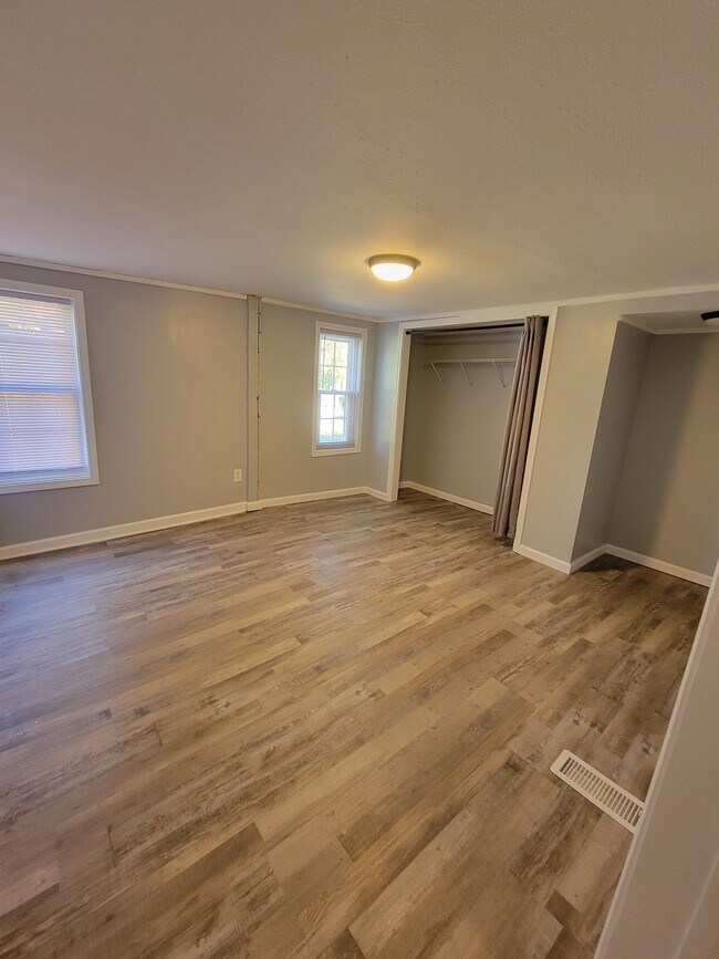 Building Photo - 360 Dudney Hill Ln