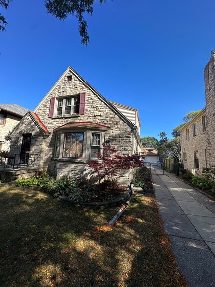 Building Photo - 3208 N 48th St