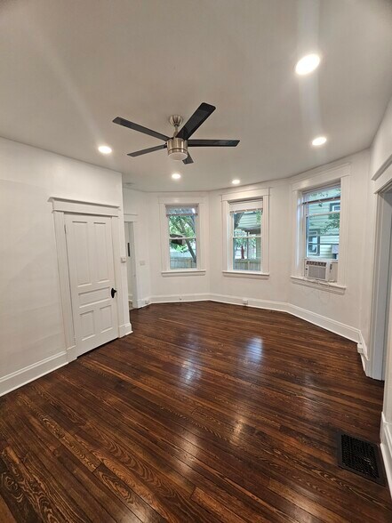 Building Photo - 3914 S Madison Ave