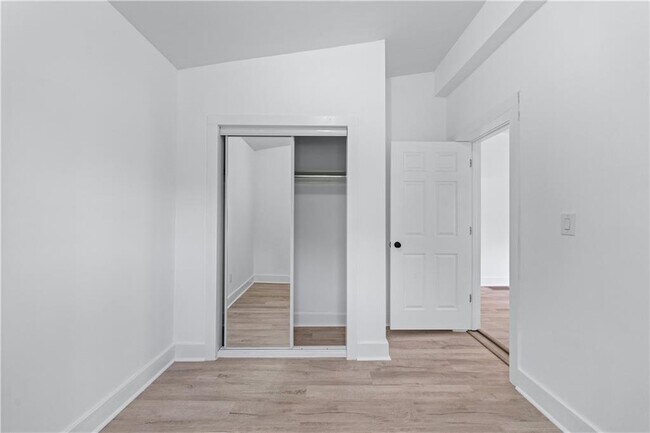 Building Photo - 1035 Astor Ave SW