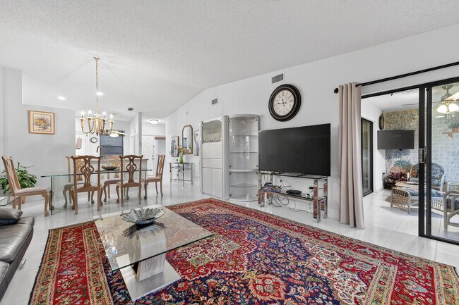 Building Photo - 6220 Kings Gate Cir