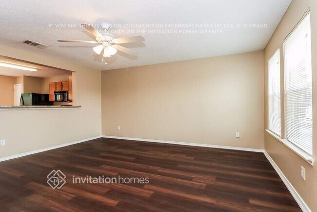Building Photo - 646 Via Estrella