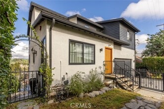 Building Photo - 3091 Chadwick Dr