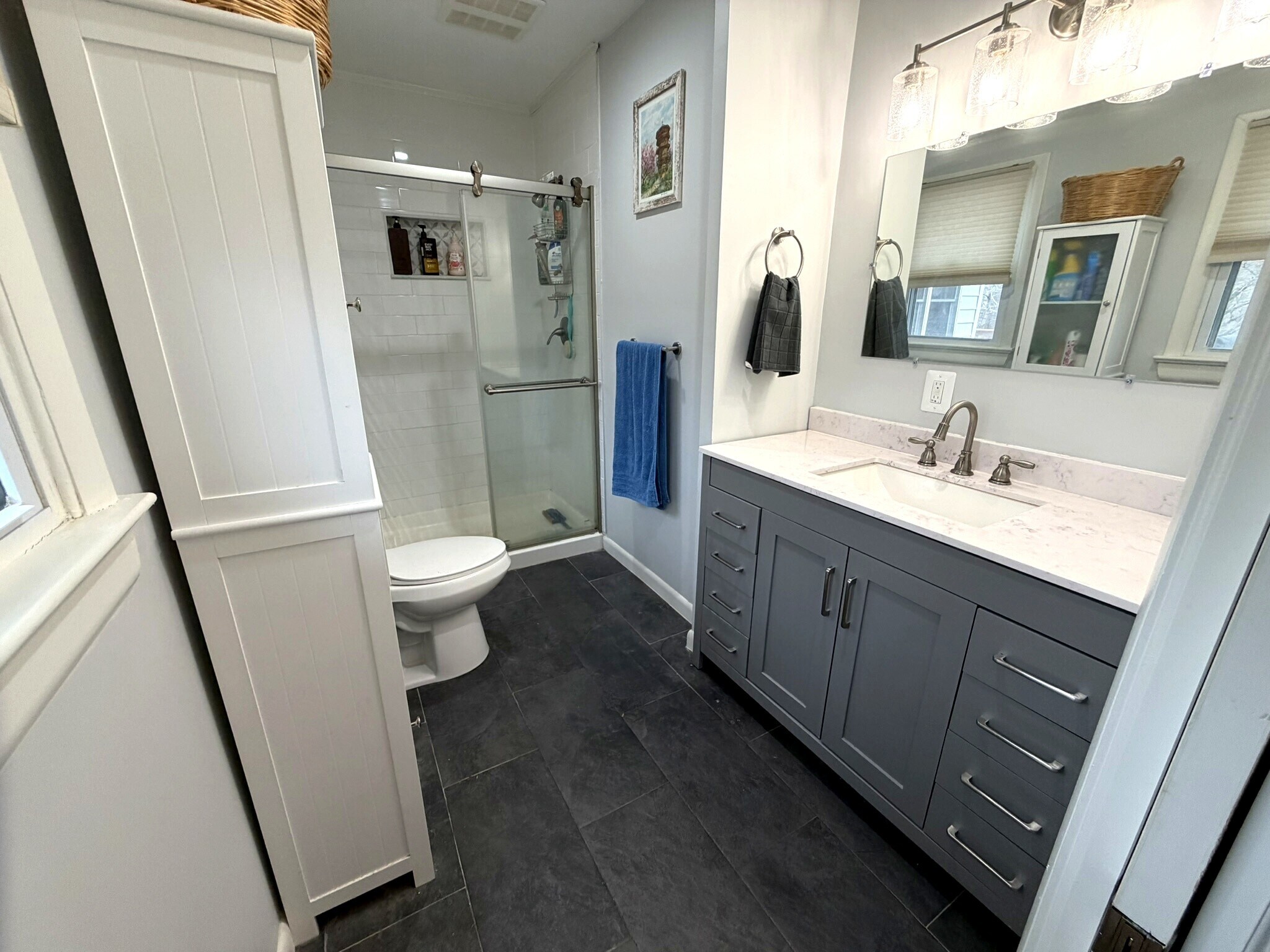 Building Photo - 2119 Oaklyn Dr