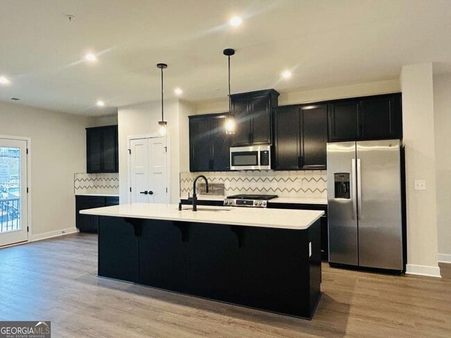 Building Photo - 420 Thatch Ter