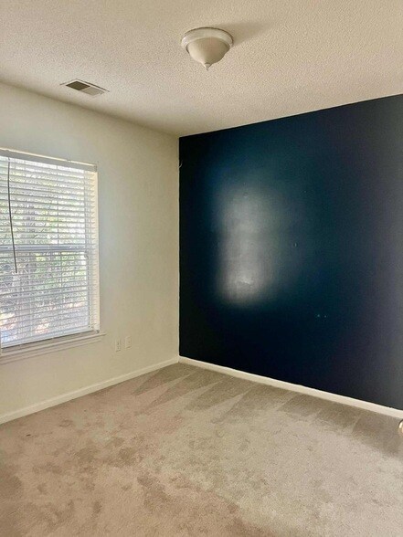 Building Photo - 524 Beverly Dr