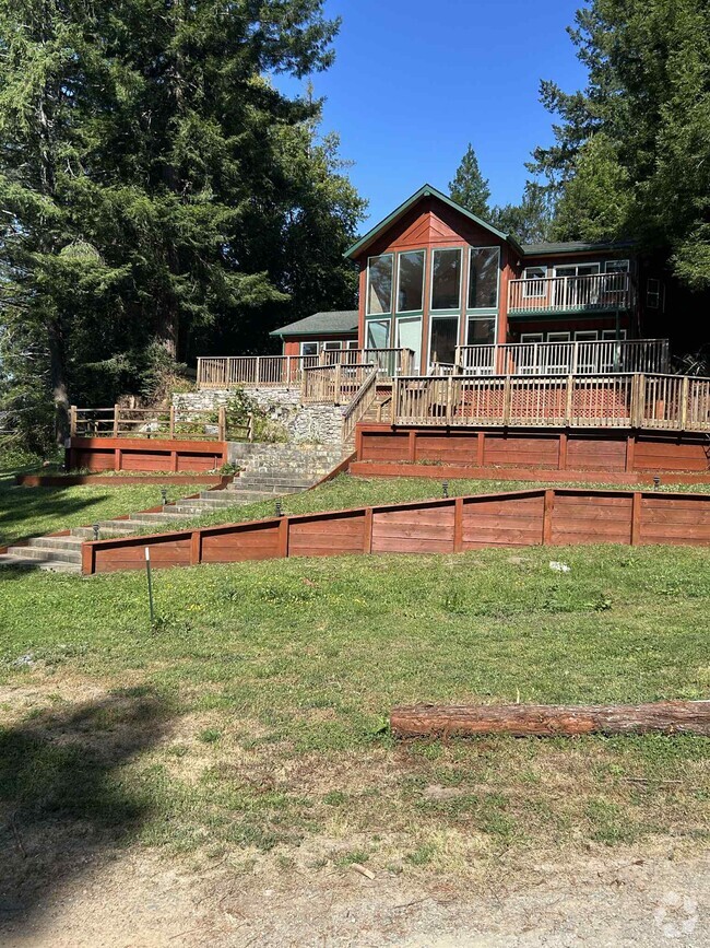 Building Photo - 3525 Blue Lake Blvd