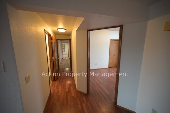 Building Photo - 2+ bed 2 bath home in Dungeness Heights, Sequim